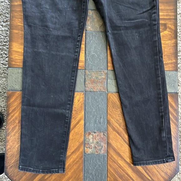 Gloria Vanderbilt Curvy Black Jeans - Picture 6 of 6